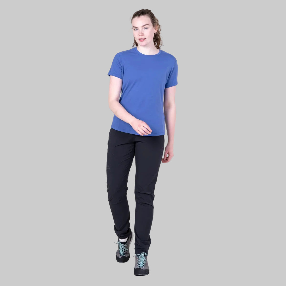 Me-02218 Vivid Blue